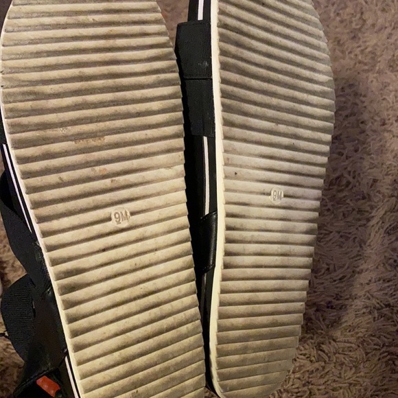 daisy fuentes sandals - Picture 4 of 6